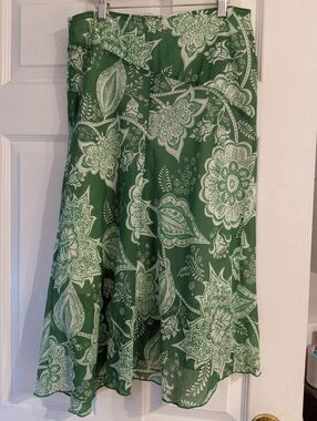 Ricki's Green & White Flowy Floral Skirt